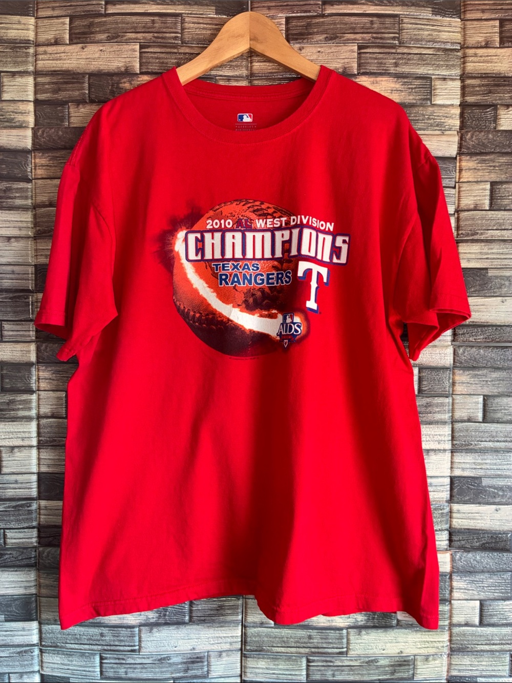 EUC XL Red Texas Rangers 2010 West Champions Graphic T-Shirt